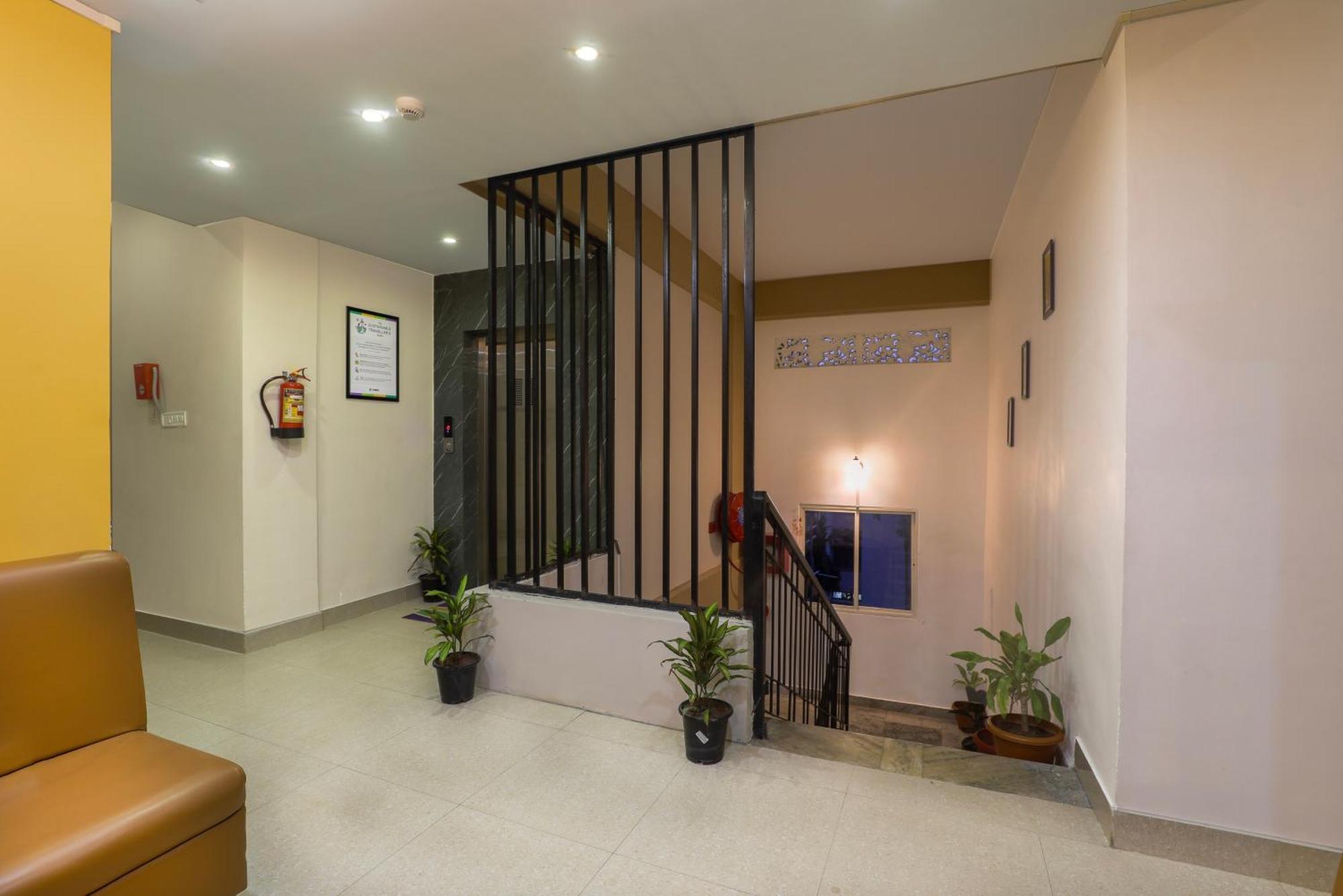 Treebo Urban Oasis Inn Guwahati Buitenkant foto