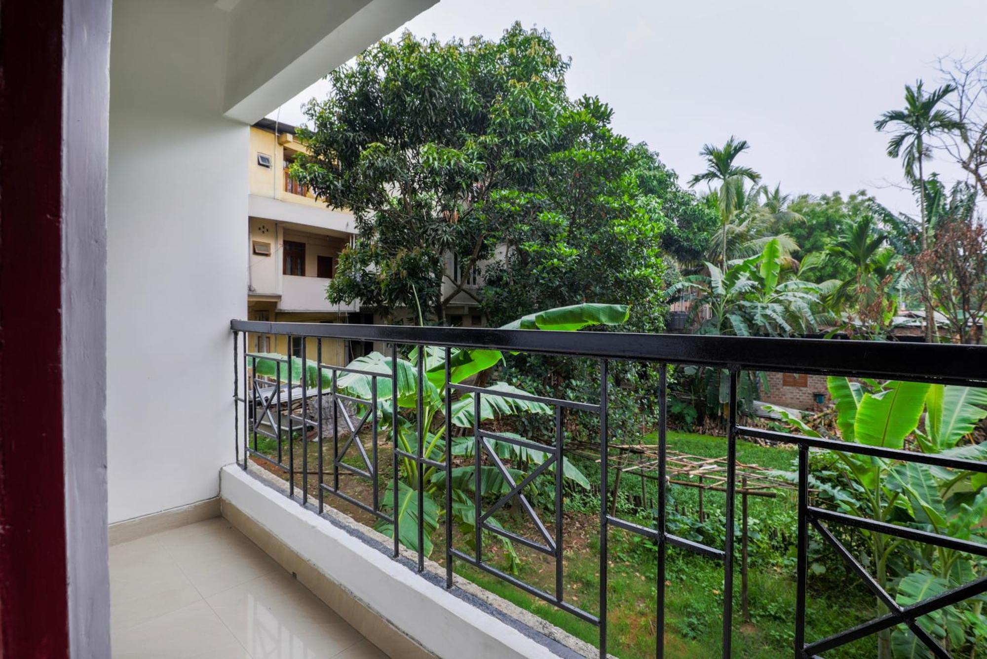 Treebo Urban Oasis Inn Guwahati Buitenkant foto