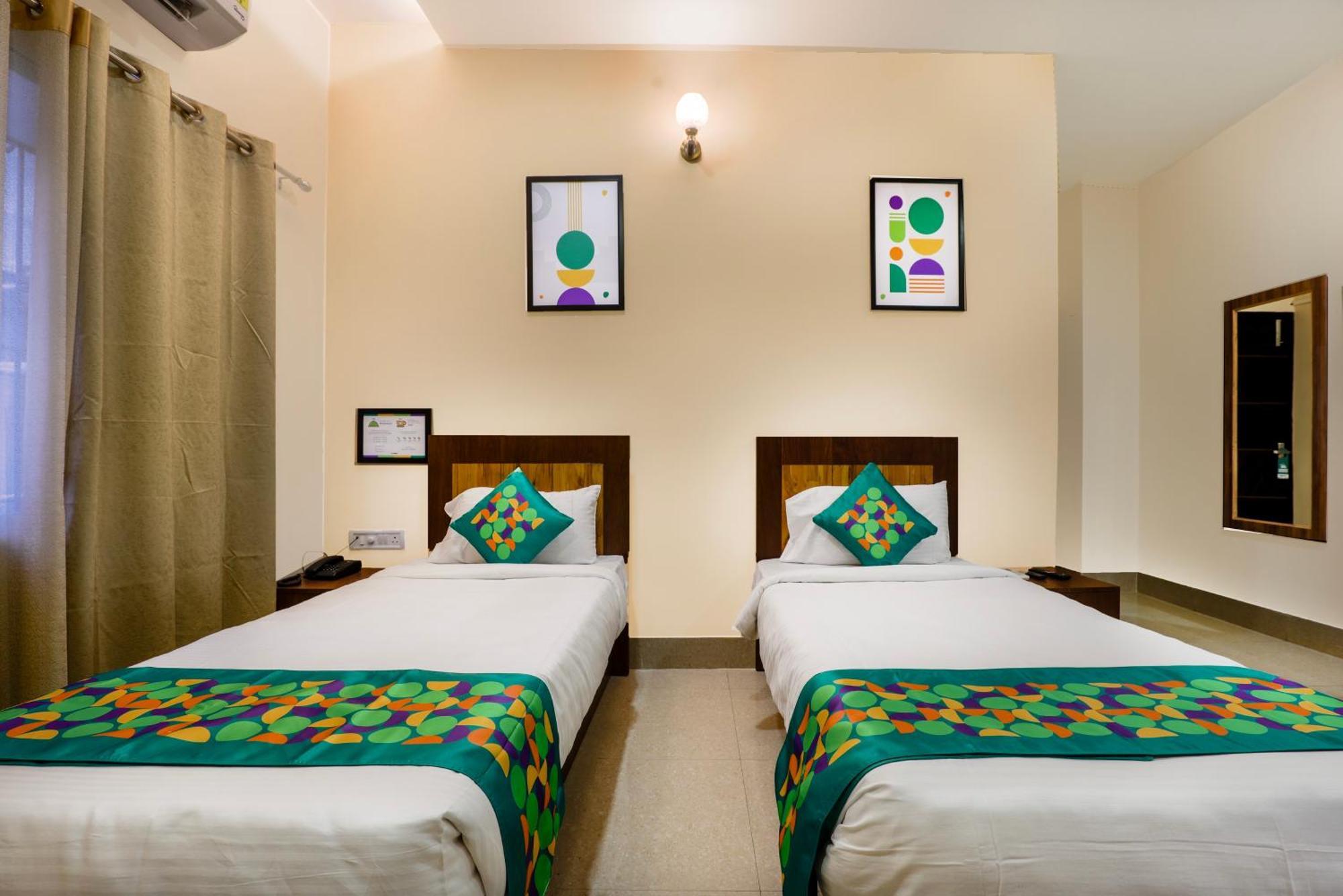 Treebo Urban Oasis Inn Guwahati Buitenkant foto
